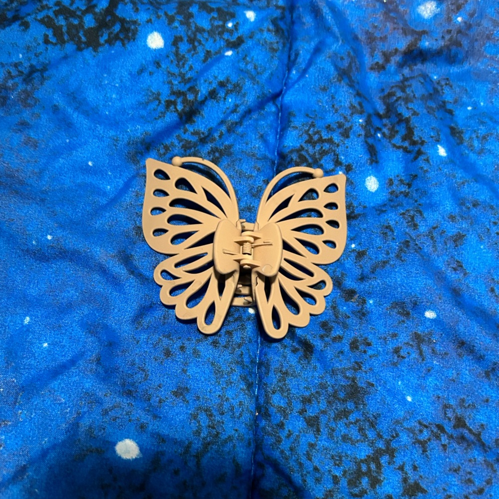 Elegant Cream Butterfly Hair-Clip & Black Choker
